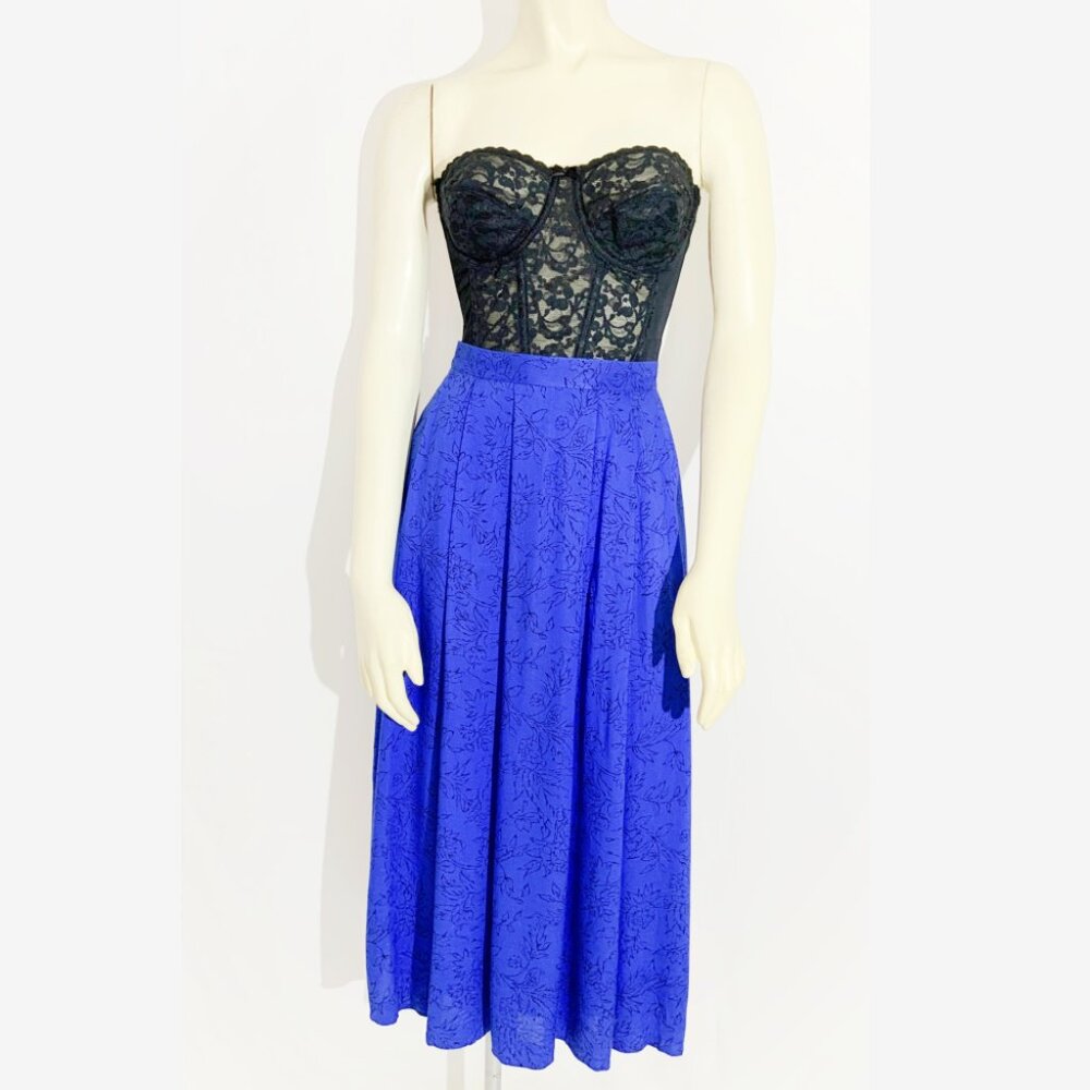 Vintage Pleated Midi Skirt in Bright Blue and Black Floral Print/ size Small